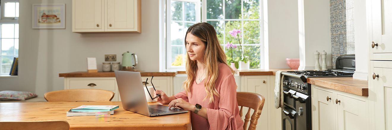 woman-on-laptop